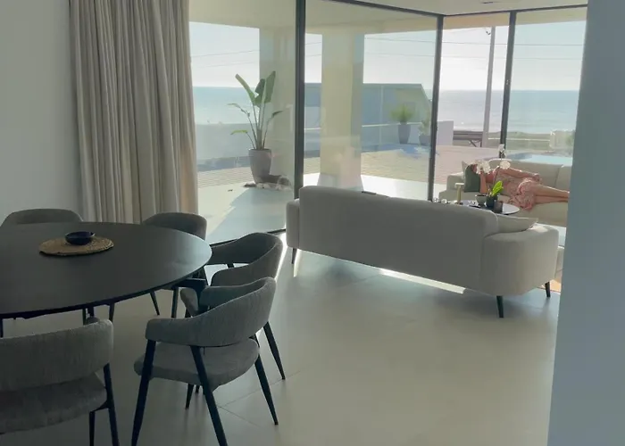 Exclusive House With Full Sea View, Luxury And Comfort By The Sea Villa Murtinheira